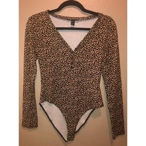 Forever 21 cheetah print long‎ sleeve bodysuit size medium